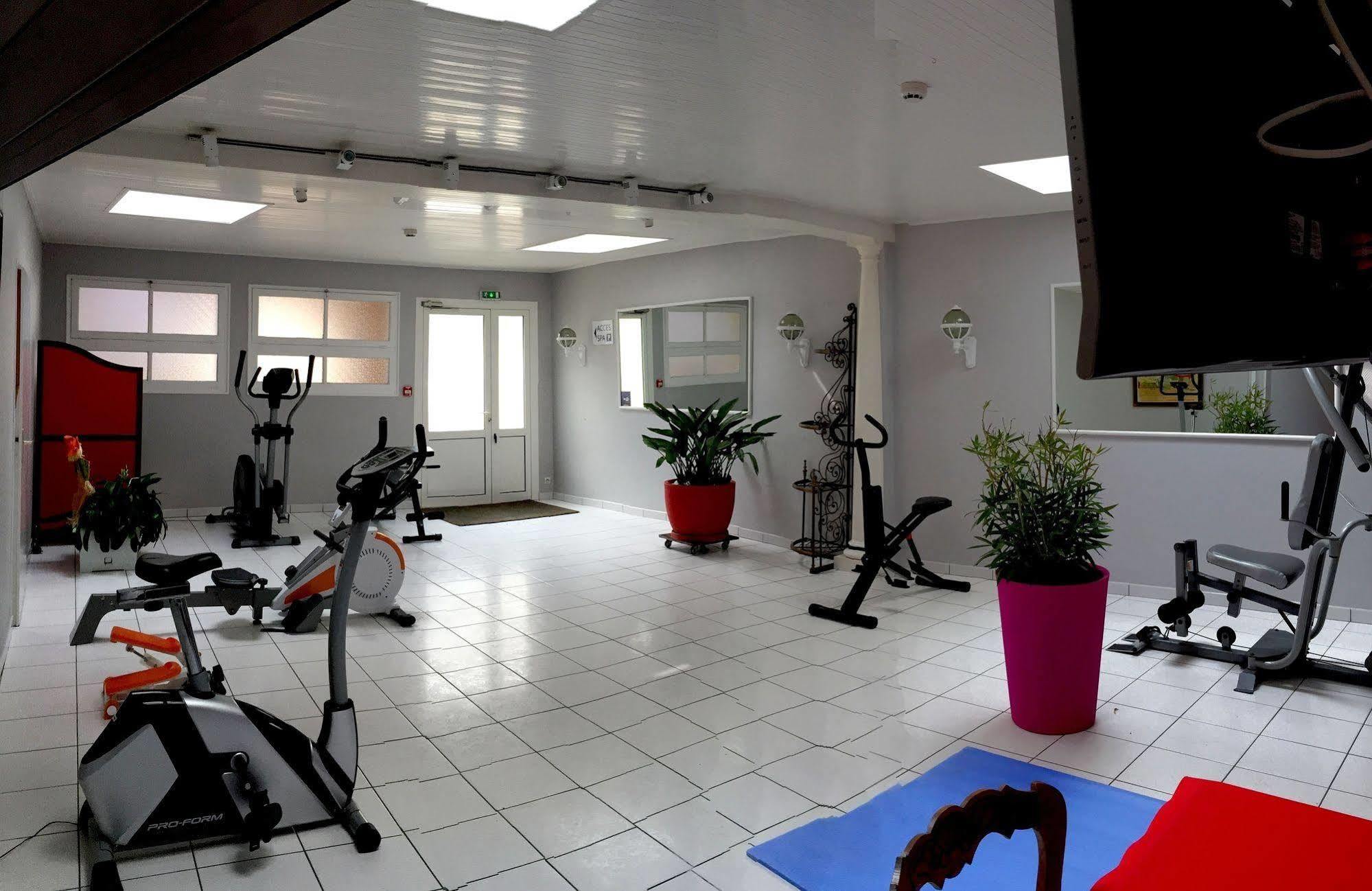 Hotel Calme Des Pins & Spa Les Sables-dʼOlonne Exterior foto