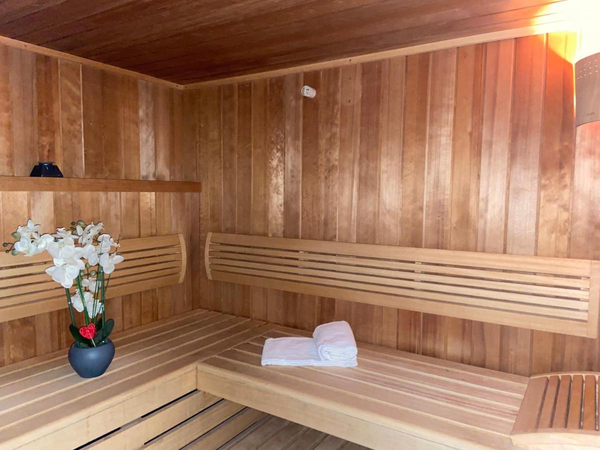 Hotel Calme Des Pins & Spa Les Sables-dʼOlonne Exterior foto